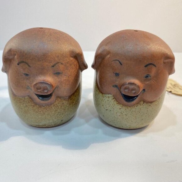 Vintage Japan Pig Couple Salt and Pepper Shakers with Handles - Picture 1 of 6